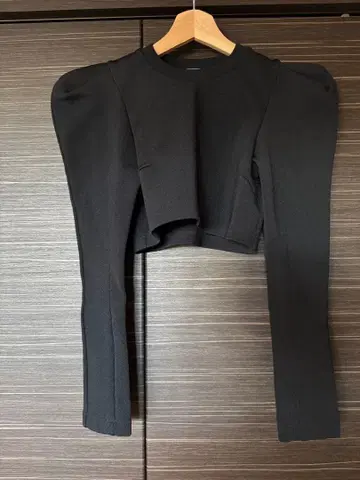 UN3D. 크롭 니트 36