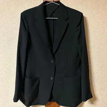 [ 새상품급 ] 유니클로 감동 자켓 릴랙스 핏 블랙 S 완판템