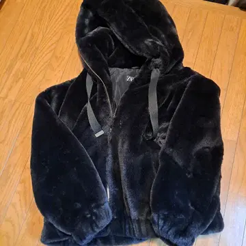 ZARA 후드 부착 블랙 자켓 M