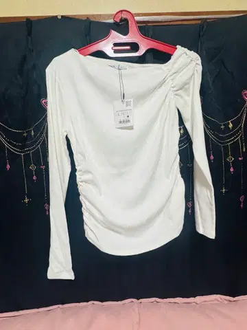 새상품 오프숄더 긴팔 셔츠 (L) 화이트
