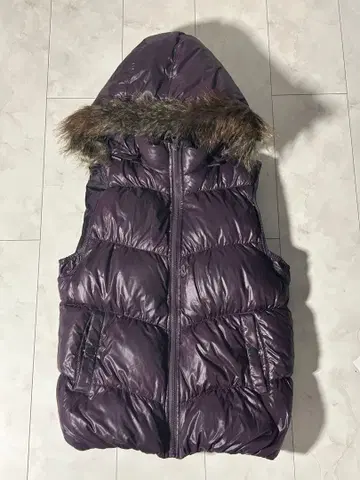 Gap 퍼플 퍼 다운 베스트