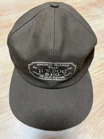 THE H.W. DOG & CO. 트래커 캡
