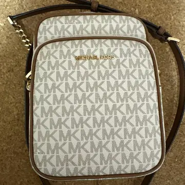 MICHAEL KORS MK 로고 숄더백