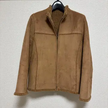 브라운 무스탕 코트