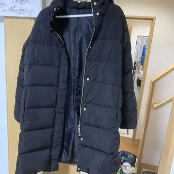 (새상품급) 블랙 다운 자켓 후드 부착
