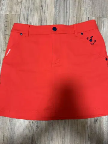 [ 새상품급 ] le coq sportif 여성용 골프 스커트 M 빨간색