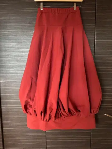 UN3D. 벌룬 스커트