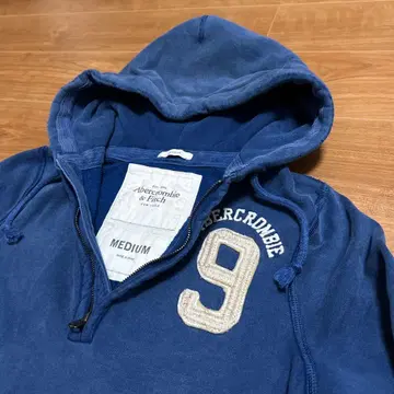 A&F 아바클로 후드티 네이비 사이즈 M