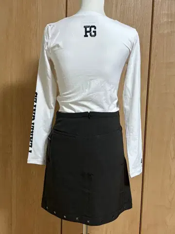 BOGNER 스터드 스커트 미사용 새상품