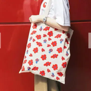 어반 리서치 미야쿠미야쿠 토트백