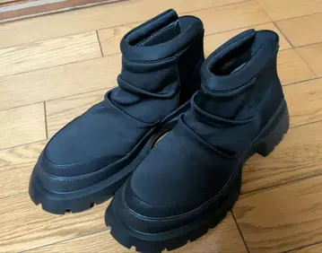 안티카 부츠