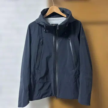 데상트 올마인
