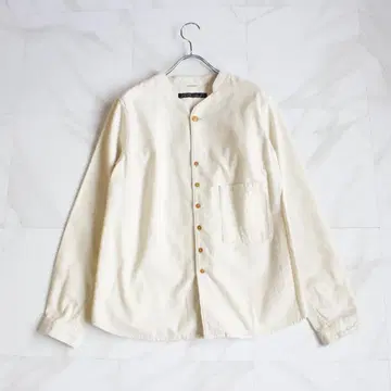 팔라스 팔라스 긴팔 블라우스 L 사이즈 기모 화이트 눈 달마