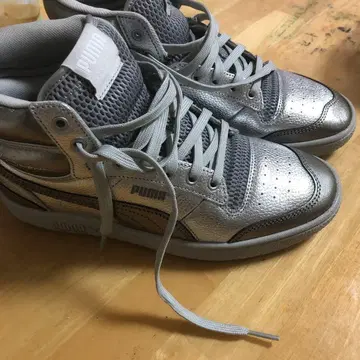 Puma 실버 스니커즈 US 7