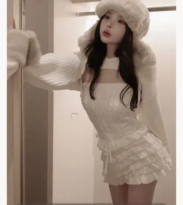 Darich 새상품 프릴 니트 콤비네존 화이트