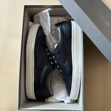 [새상품 박스 포함] 정가 28000엔 BOEMOS 네이비 43