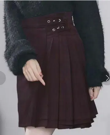 EATME 사이드 플리츠 벨티드 스커트