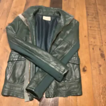 그린 가죽 자켓