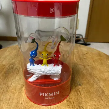 피크민 동상