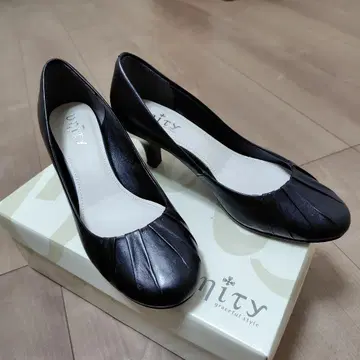 unity 블랙 플리츠 디자인 하이힐 23cm