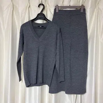 UNIQLO 그레이 스커트 셋업 S