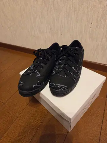 시착만 한 상품 캐주얼 스니커즈 지도 프린트 블랙