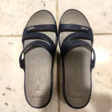 Crocs 네이비 샌들 패트리샤 여성용 24.0