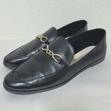 ZARA 블랙 가죽 골드 비트 로퍼 24.5cm