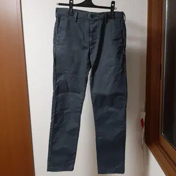 다크 그레이 슬림핏 치노 팬츠