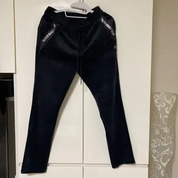 MASTER BUNNY EDITION 블랙 캐주얼 팬츠