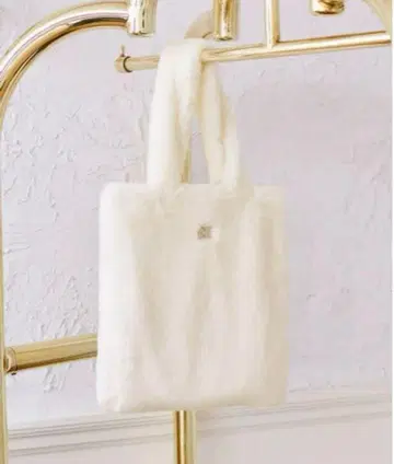 다리치 DD 로고 퍼 토트백