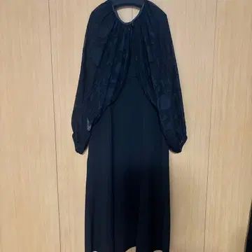 블랙 롱 드레스 플라워 패턴 부착