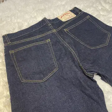 [ 새상품급 ] HELLO KITTY 데님 팬츠 스트레이트 컷 일본제