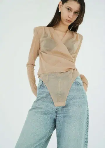 CLANE sheer drape bodysuits 베이지 완판 색상
