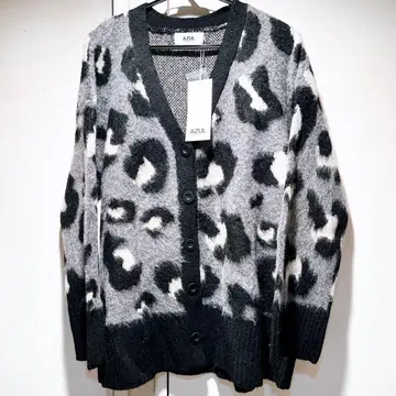 새상품 AZUL by moussy 레오파드 오버 사이즈 가디건