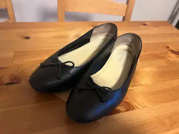 MARGARET HOWELL 블랙 발레 슈즈