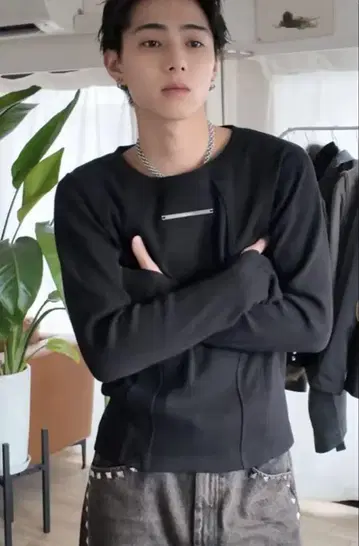 JentLouis sleeve long tee