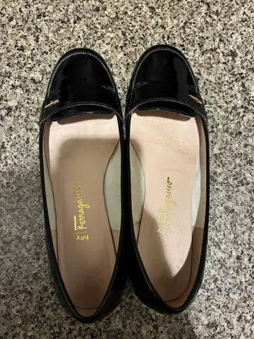 Ferragamo 블랙 플랫슈즈