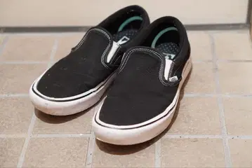 Vans 컴피쿠쉬 슬립온 블랙