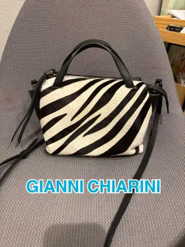 [ 새상품급 ] GIANNI CHIARINI 오리가미 S 제브라