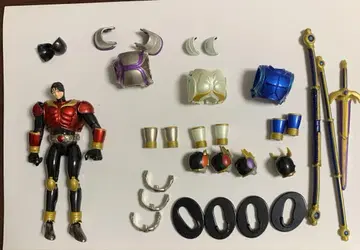 가면라이더 쿠우카 옷 갈아입기 피규어