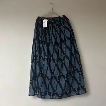 리틀 마켓 플레어 스커트