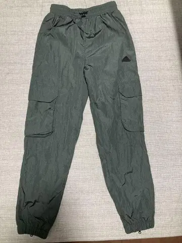 adidas 카고 팬츠 사이드 포켓 포함