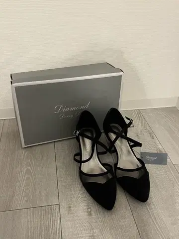 niana 펌프스 크로스 스트랩 파티 펌프스