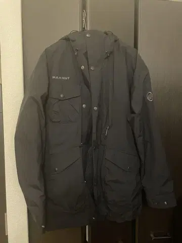 새상품급 MAMMUT 마무트 마운틴 파카 블랙 M