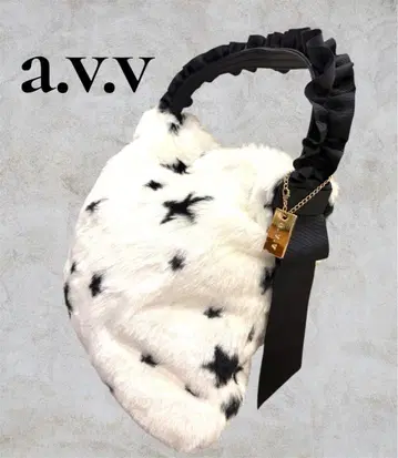 [ 컨디션 최상 ] a.v.v 별 패턴 퍼 숄더백