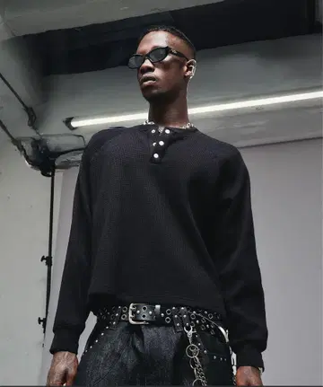 ANDER HUNK / 메탈 헨리넥 써멀 블랙 M