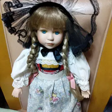 전통 민족 의상 인형 38cm