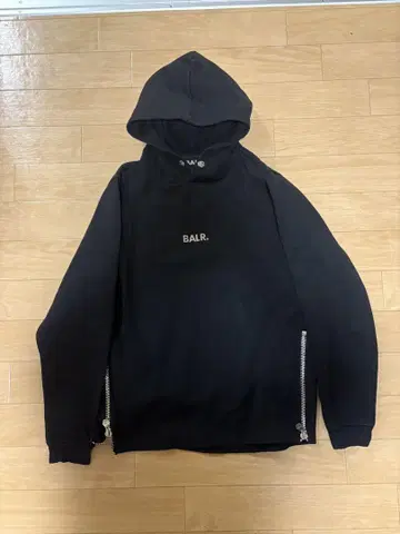 보라 BALR. Q-Series 후드티
