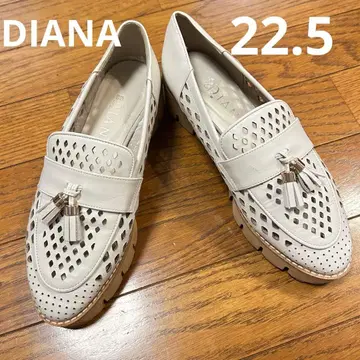 다이애나 태슬 로퍼 아이보리 화이트 천연 가죽 22.5cm